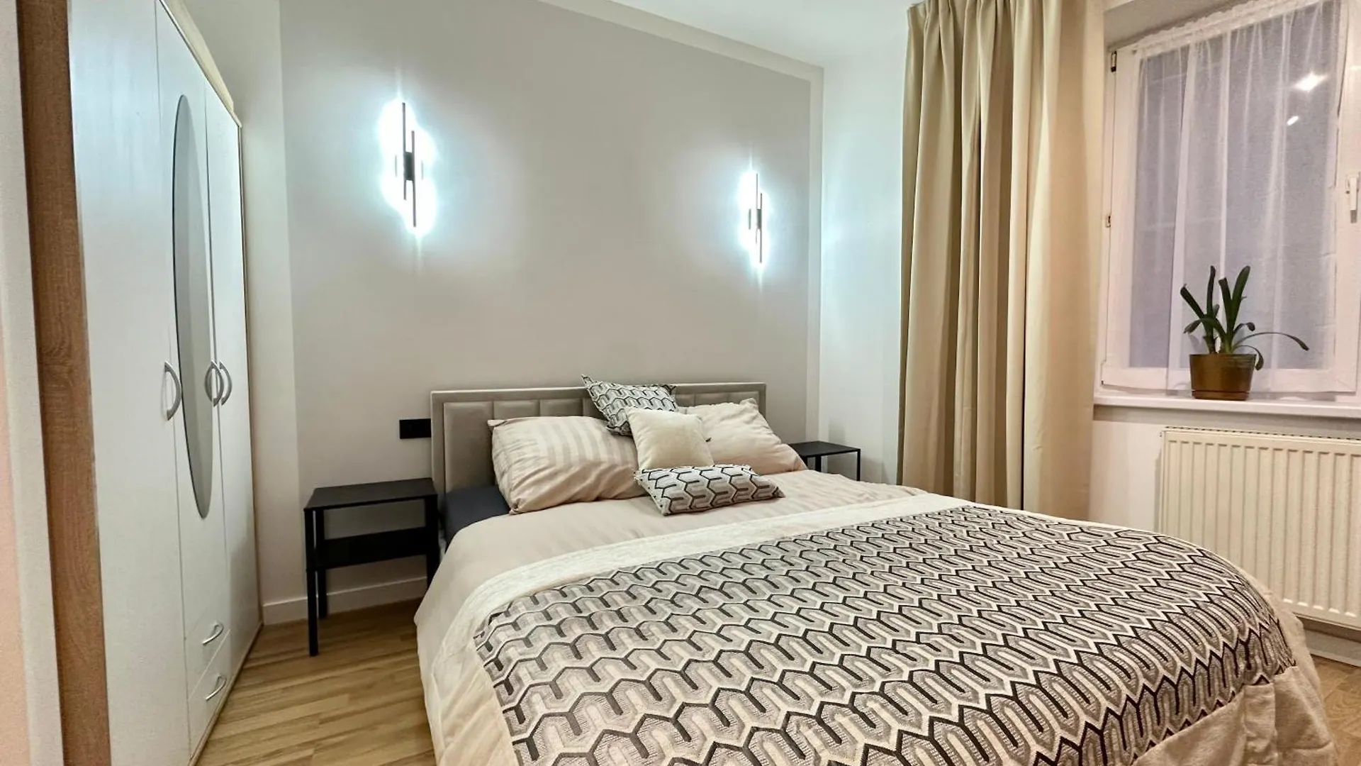 Mmrent Grey Room Gdansk
